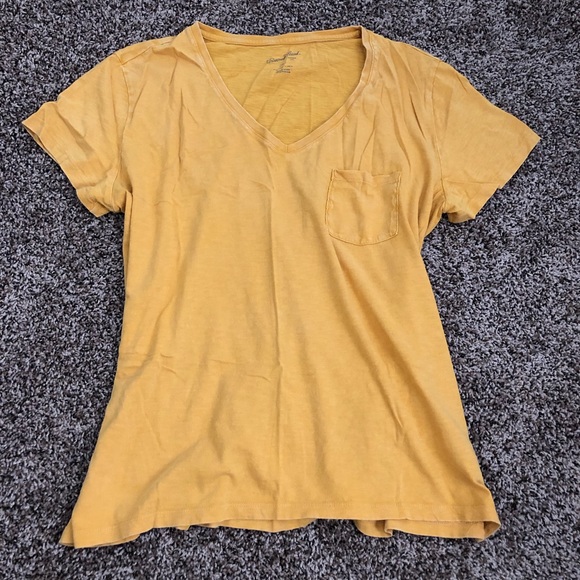 Universal Thread Monterey Vneck 
